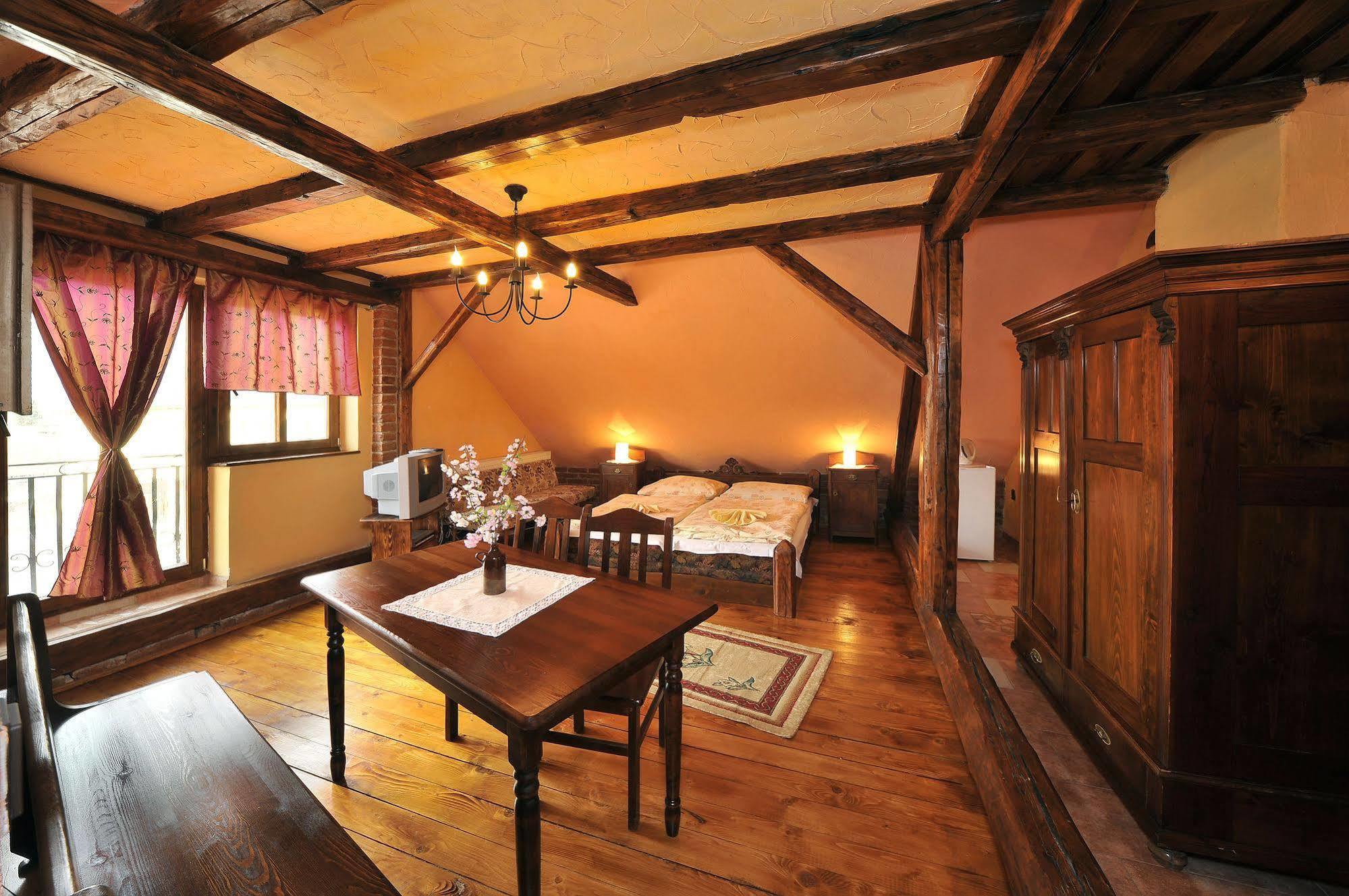 Apartmany Village Velky Slavkov Ngoại thất bức ảnh