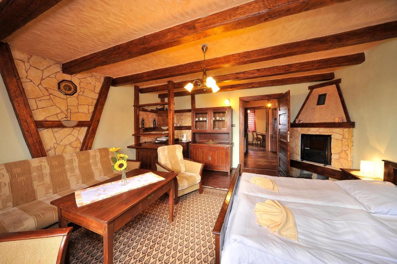 Apartmany Village Velky Slavkov Ngoại thất bức ảnh